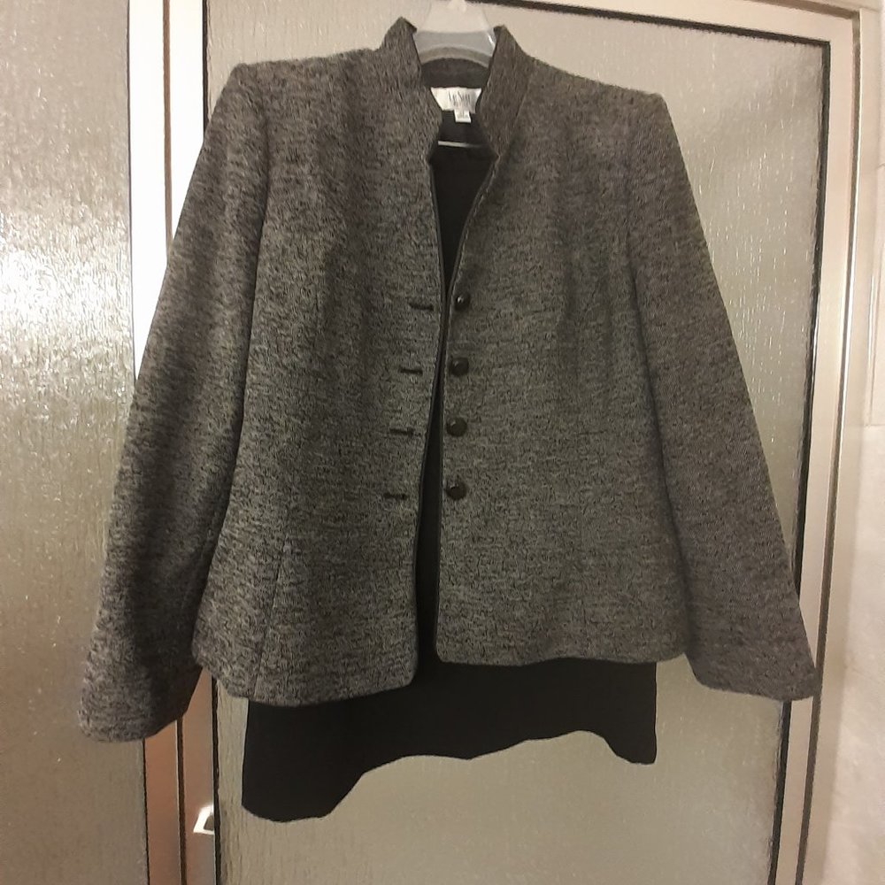 LeSuit Grey/Black Skirt Suit